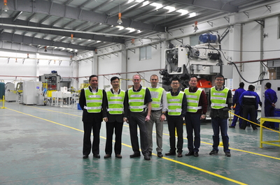 強(qiáng)強(qiáng)聯(lián)手，共探金屬包裝新未來 美國波爾制罐集團(tuán)再度到訪斯萊克考察與技術(shù)交流